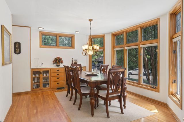 4166 Heatherton Place, Minnetonka, MN 55345