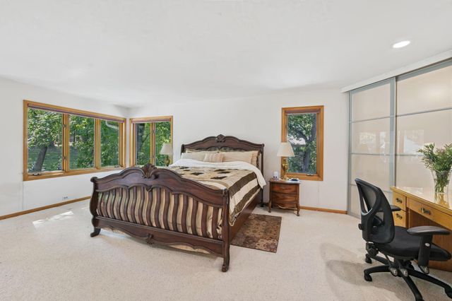 4166 Heatherton Place, Minnetonka, MN 55345
