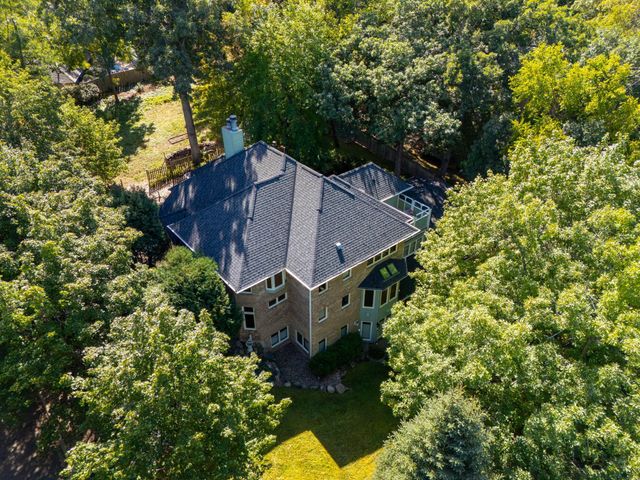4166 Heatherton Place, Minnetonka, MN 55345