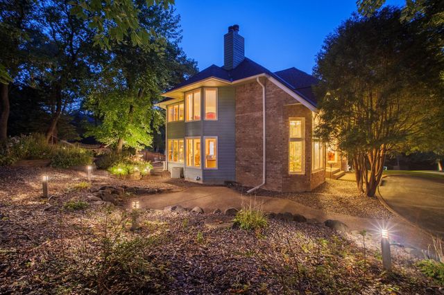 4166 Heatherton Place, Minnetonka, MN 55345