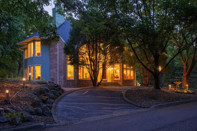 4166 Heatherton Place, Minnetonka, MN 55345