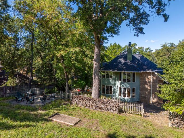 4166 Heatherton Place, Minnetonka, MN 55345