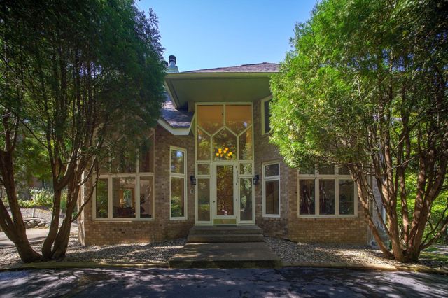 4166 Heatherton Place, Minnetonka, MN 55345
