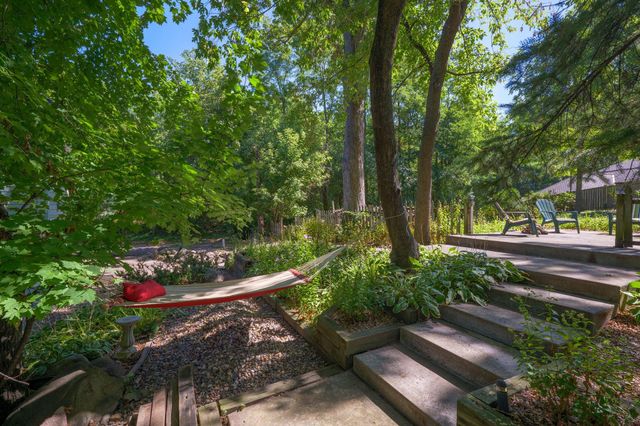 4166 Heatherton Place, Minnetonka, MN 55345