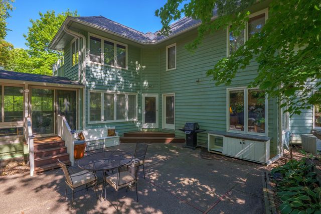 4166 Heatherton Place, Minnetonka, MN 55345