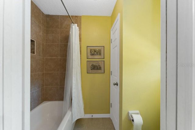 3463 CREEK RUN LANE, Eustis, FL 32736