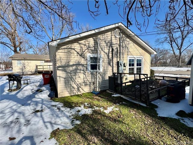 620 S Front, Dardanelle, AR 72834