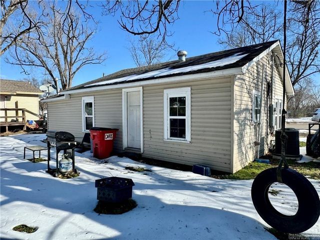 620 S Front, Dardanelle, AR 72834