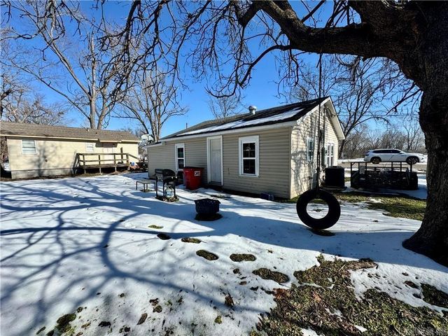 620 S Front, Dardanelle, AR 72834