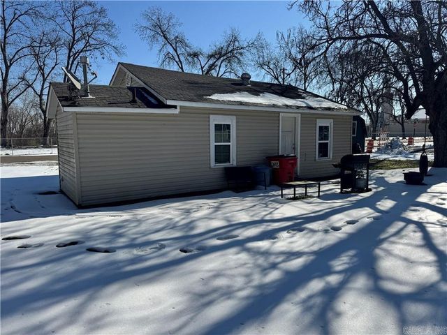 620 S Front, Dardanelle, AR 72834