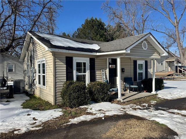 620 S Front, Dardanelle, AR 72834