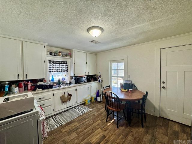 620 S Front, Dardanelle, AR 72834