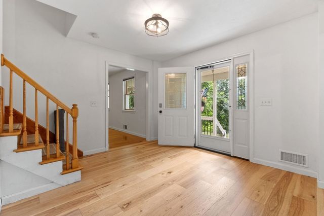 116 Island Rd, Lunenburg, MA 01462