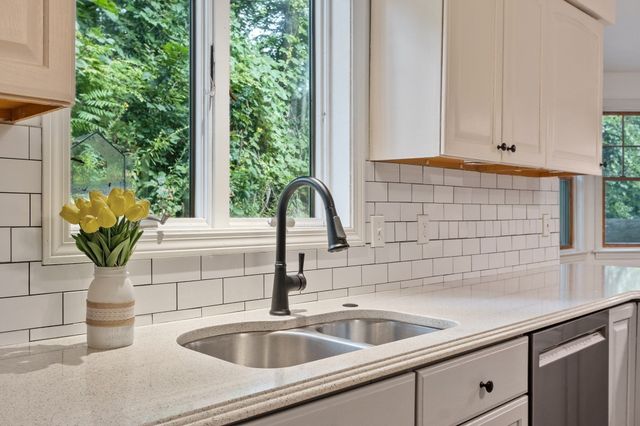 116 Island Rd, Lunenburg, MA 01462