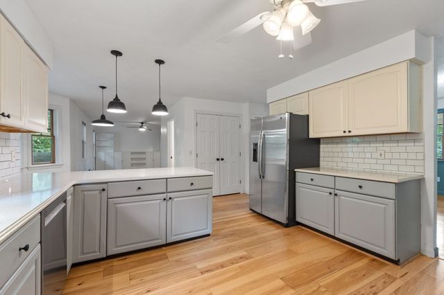 116 Island Rd, Lunenburg, MA 01462