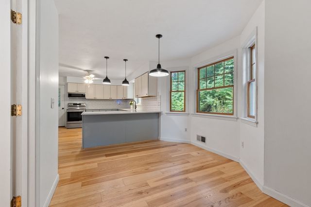 116 Island Rd, Lunenburg, MA 01462