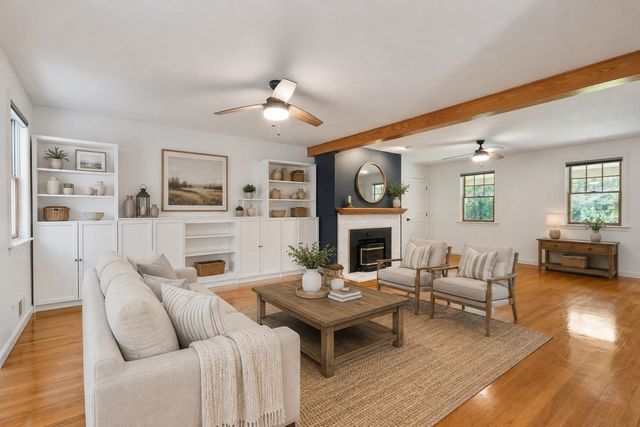 116 Island Rd, Lunenburg, MA 01462
