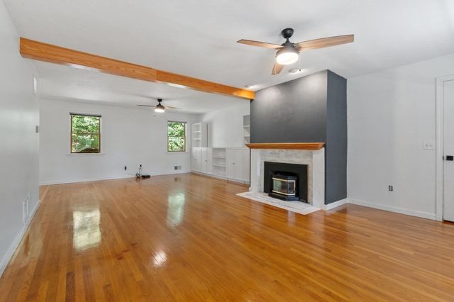 116 Island Rd, Lunenburg, MA 01462