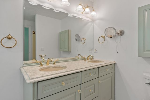 116 Island Rd, Lunenburg, MA 01462