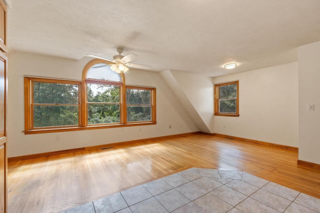 116 Island Rd, Lunenburg, MA 01462