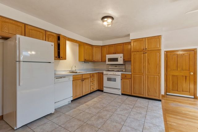 116 Island Rd, Lunenburg, MA 01462