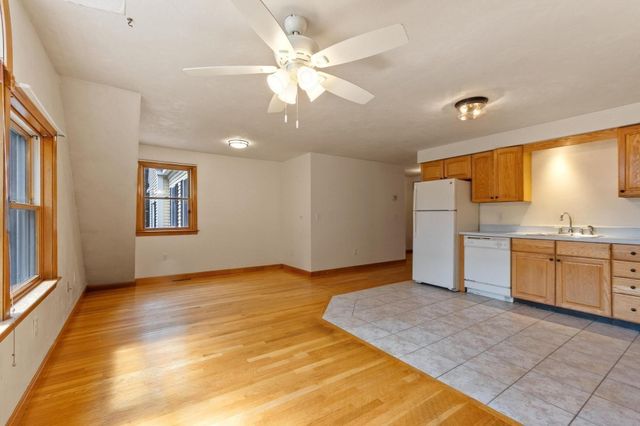 116 Island Rd, Lunenburg, MA 01462