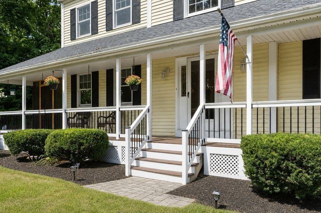 116 Island Rd, Lunenburg, MA 01462