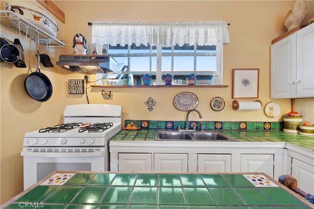 2860 Orange Trail, Pioneertown, CA 92268