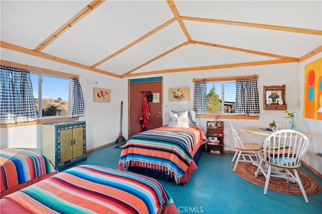 2860 Orange Trail, Pioneertown, CA 92268
