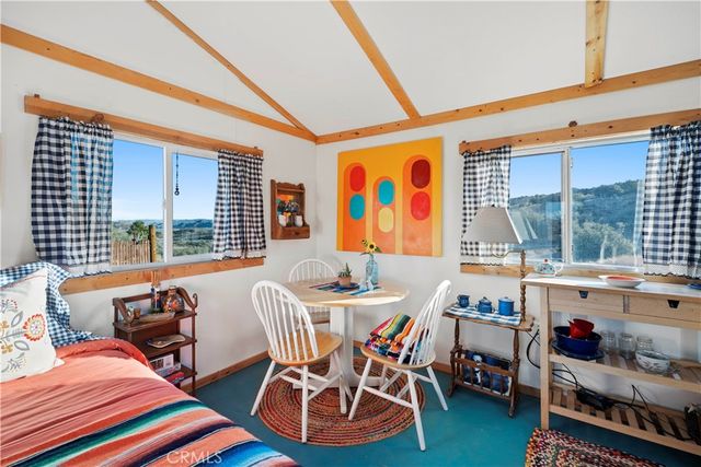 2860 Orange Trail, Pioneertown, CA 92268