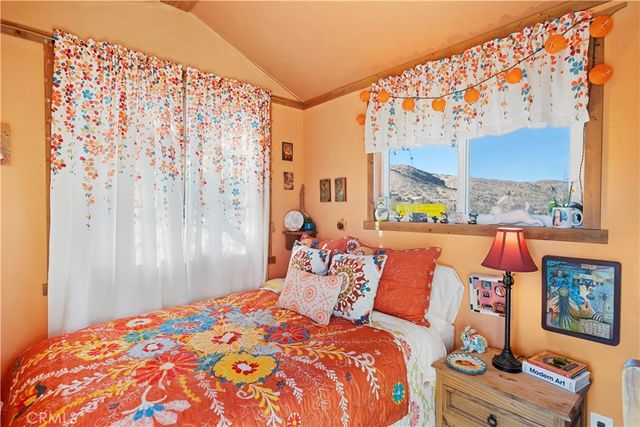 2860 Orange Trail, Pioneertown, CA 92268