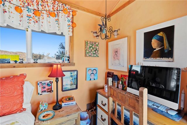 2860 Orange Trail, Pioneertown, CA 92268