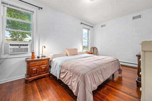 5909 69th Street, Maspeth, NY 11378