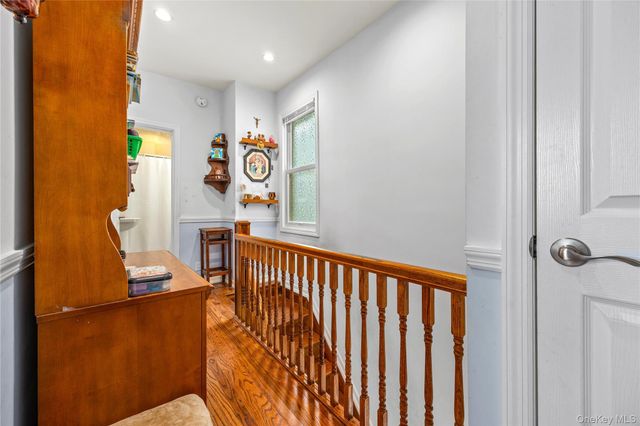 5909 69th Street, Maspeth, NY 11378