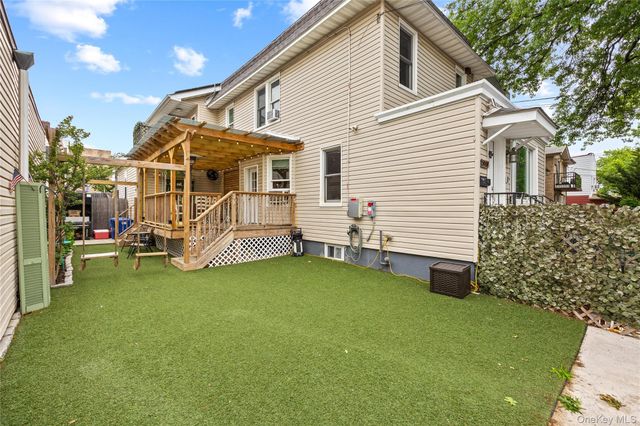 5909 69th Street, Maspeth, NY 11378