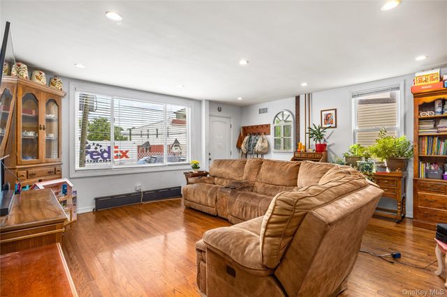 5909 69th Street, Maspeth, NY 11378