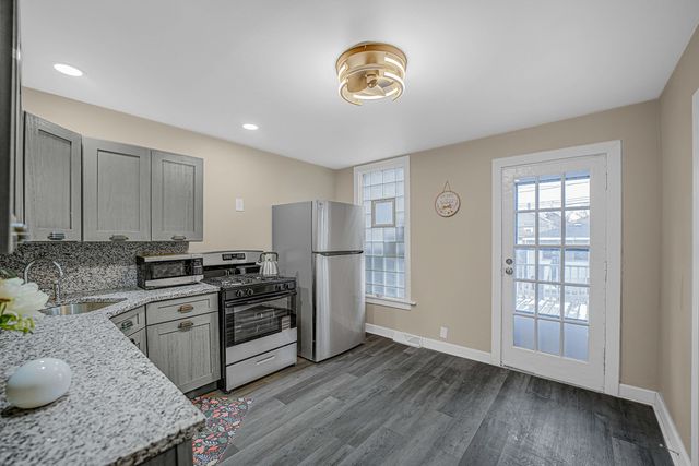 3749 S Union Avenue, Chicago, IL 60609