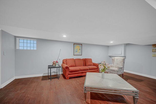 3749 S Union Avenue, Chicago, IL 60609