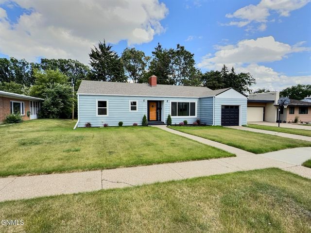 1023 Mandan Street, Bismarck, ND 58501 property photo