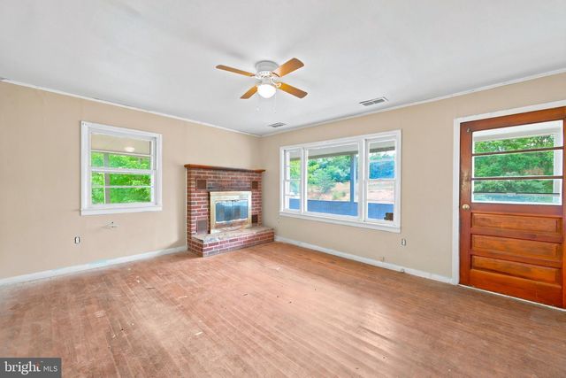 7211 FORT VALLEY RD, Fort Valley, VA 22652