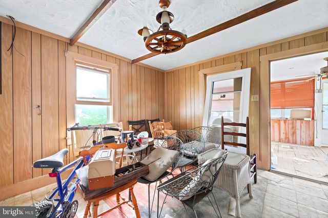 7211 FORT VALLEY RD, Fort Valley, VA 22652