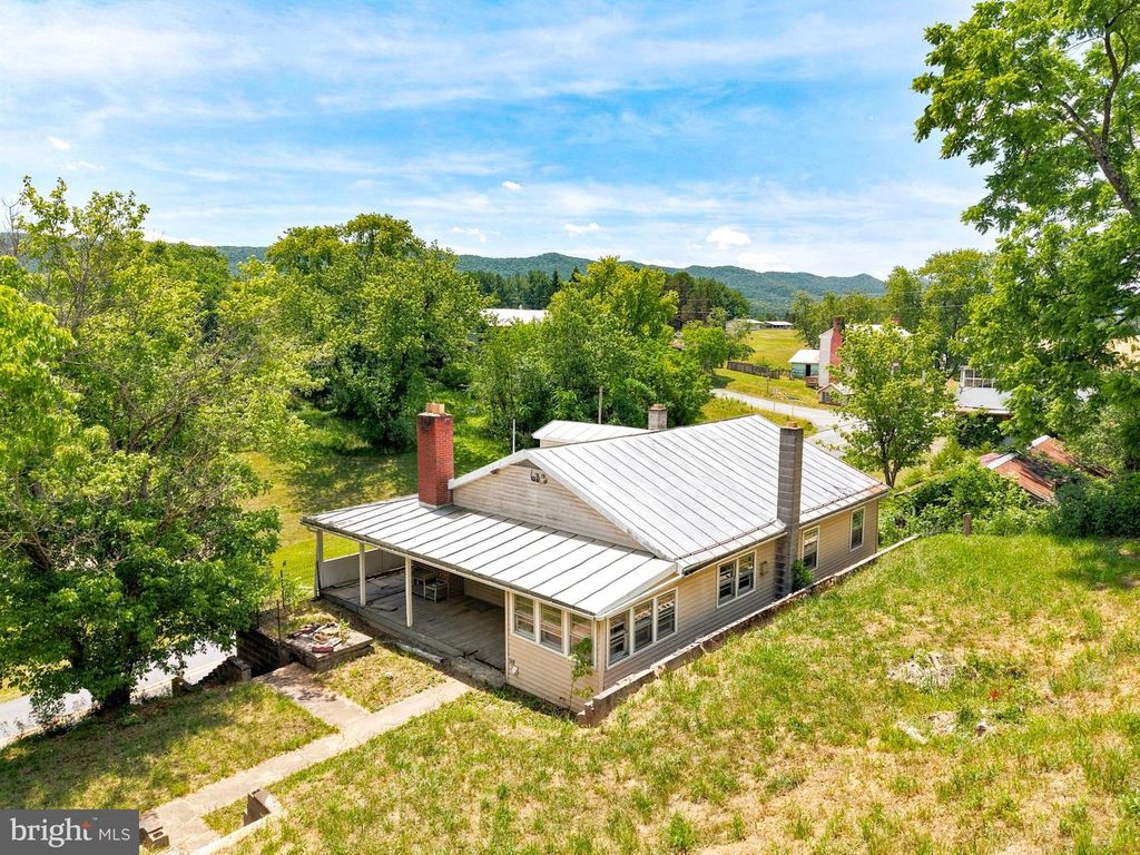 7211 FORT VALLEY RD, Fort Valley, VA 22652
