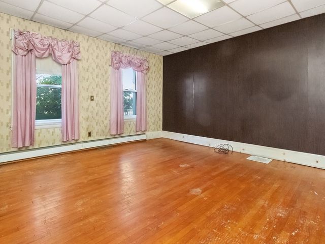 32 Vernon Street, Waltham, MA 02453