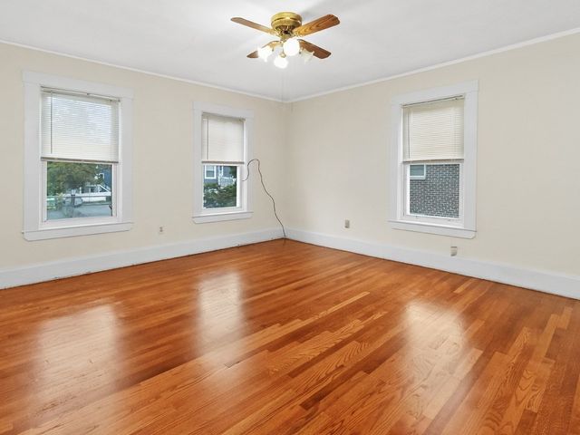 32 Vernon Street, Waltham, MA 02453