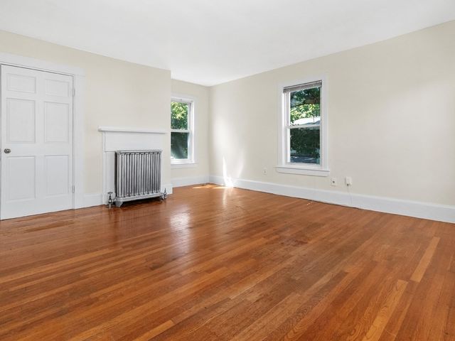32 Vernon Street, Waltham, MA 02453