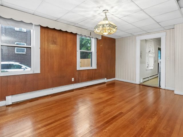 32 Vernon Street, Waltham, MA 02453