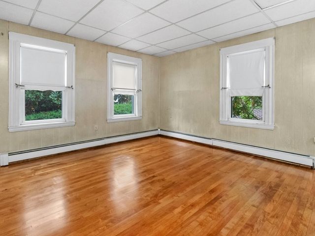 32 Vernon Street, Waltham, MA 02453