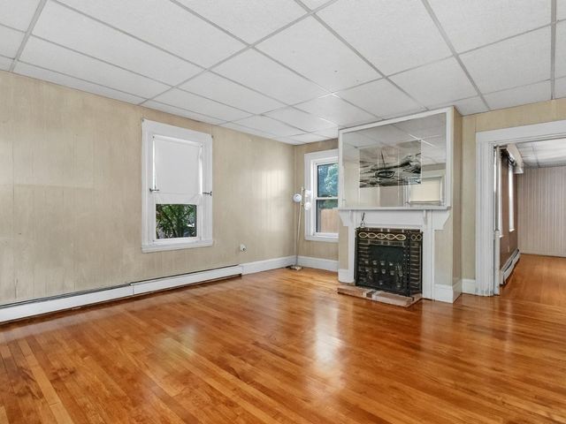 32 Vernon Street, Waltham, MA 02453