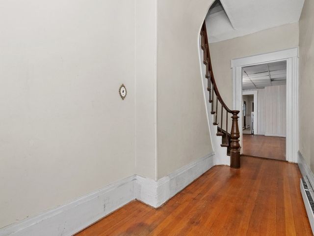 32 Vernon Street, Waltham, MA 02453