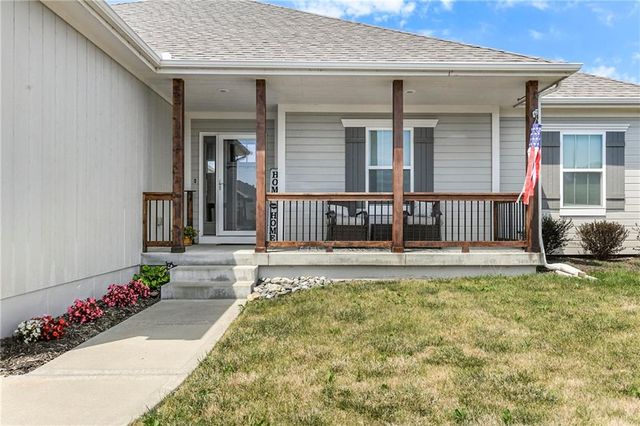 1810 NW Madi Court, Grain Valley, MO 64029